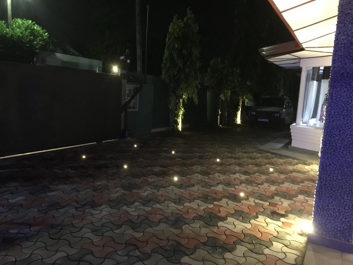 Villaflorence Kadawatha Экстерьер фото