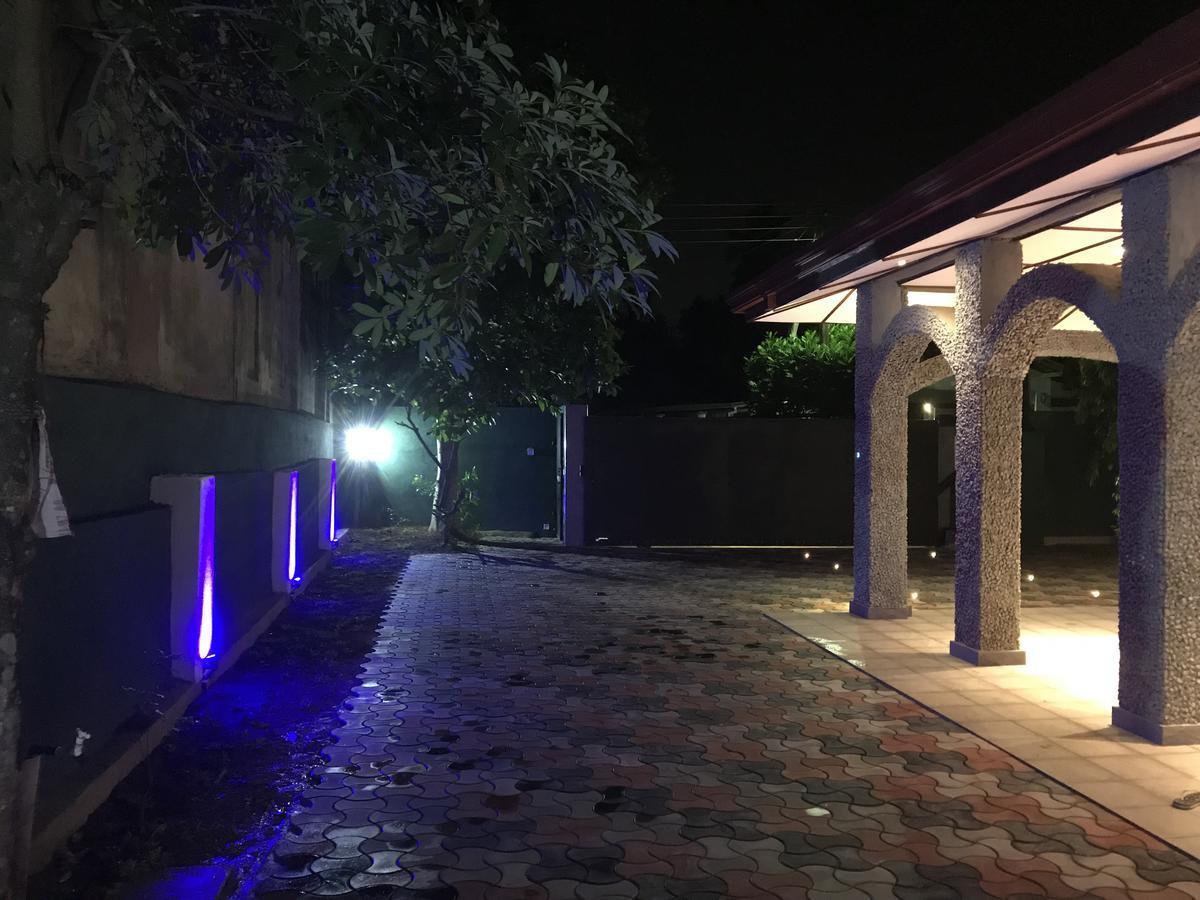 Villaflorence Kadawatha Экстерьер фото