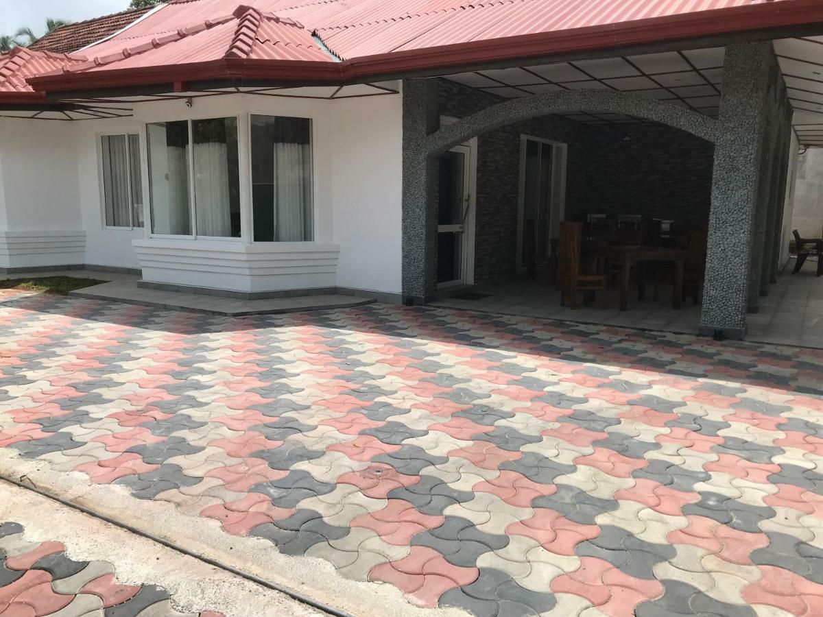 Villaflorence Kadawatha Экстерьер фото